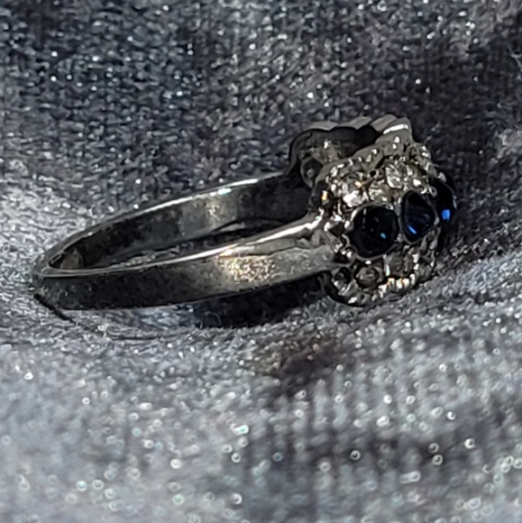 Blue Zircon Stone Engagement Ring - Picture 5 of 9